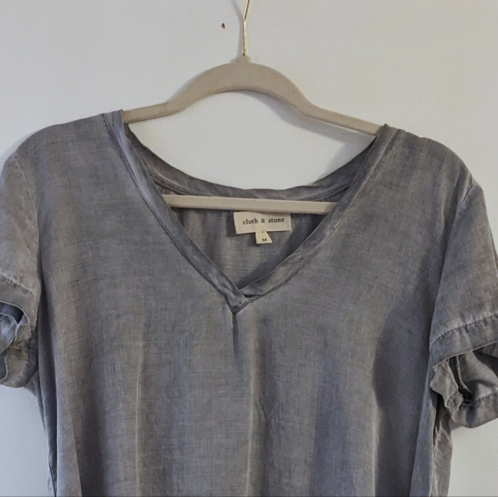 Cloth & Stone Light Blue Chambray Short Sleeve Blouse - M